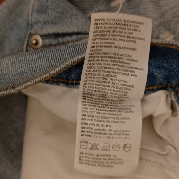 Distressed Light Blue Denim Jeans - Picture 5 of 6